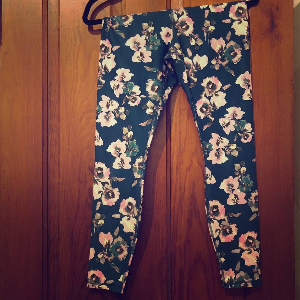 EUC Fabletics leggings